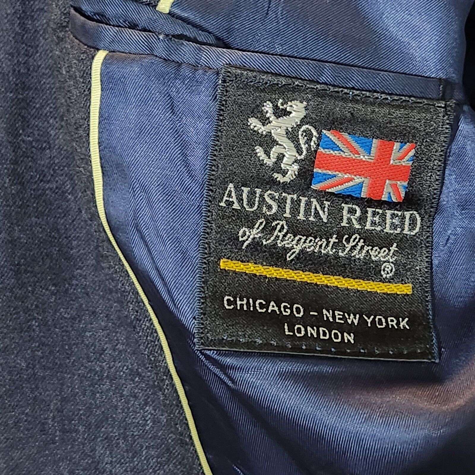 Austin Reed Dark Gray Wool Suit Mens Jacket 40R P… - image 10