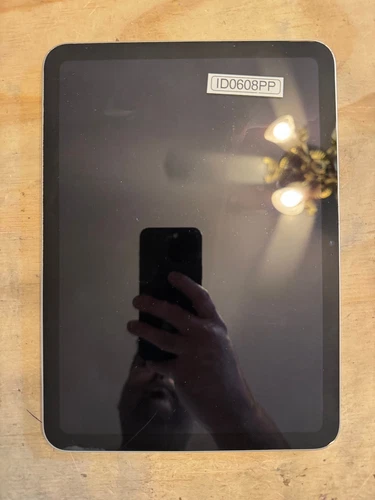 Apple iPad (10th Generation) A2696 64 GB, Wi-Fi, 10.9 in - Silver ID0608PP