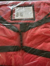 Rubbermaid Commercial Products 9F35-00 Insulated Pizza & Food Delivery Bag 16"