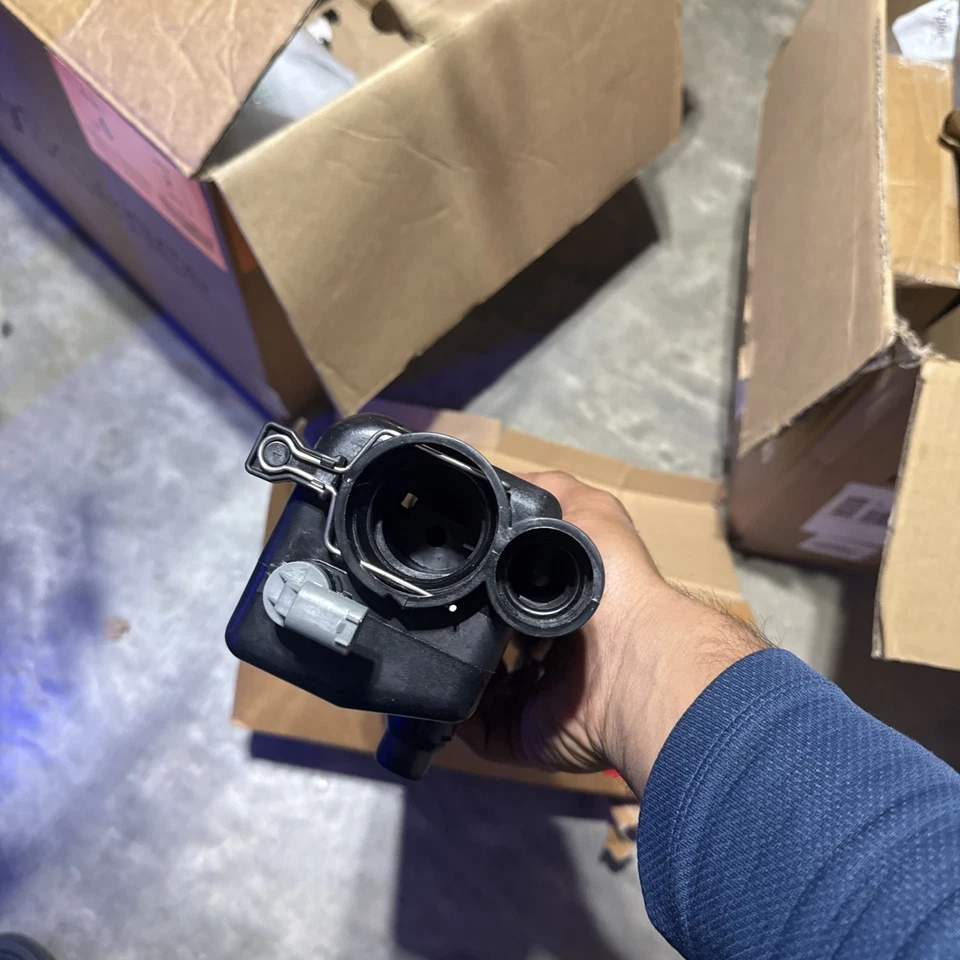 Depósito de refrigerante del motor - Código de motor: M54, FI Behr Hella Service 376755111 Foto 4 de 4