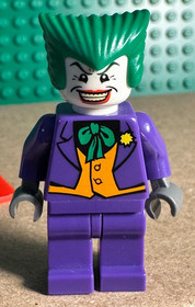 LEGO The Joker Minifigure 7888 DC Batman bat005 Authentic very nice condition!