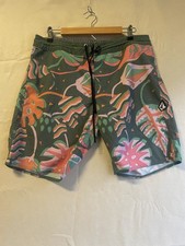 Volcom Cinch Fly Swim Trunks Mens Size 34 Colorful Leaves