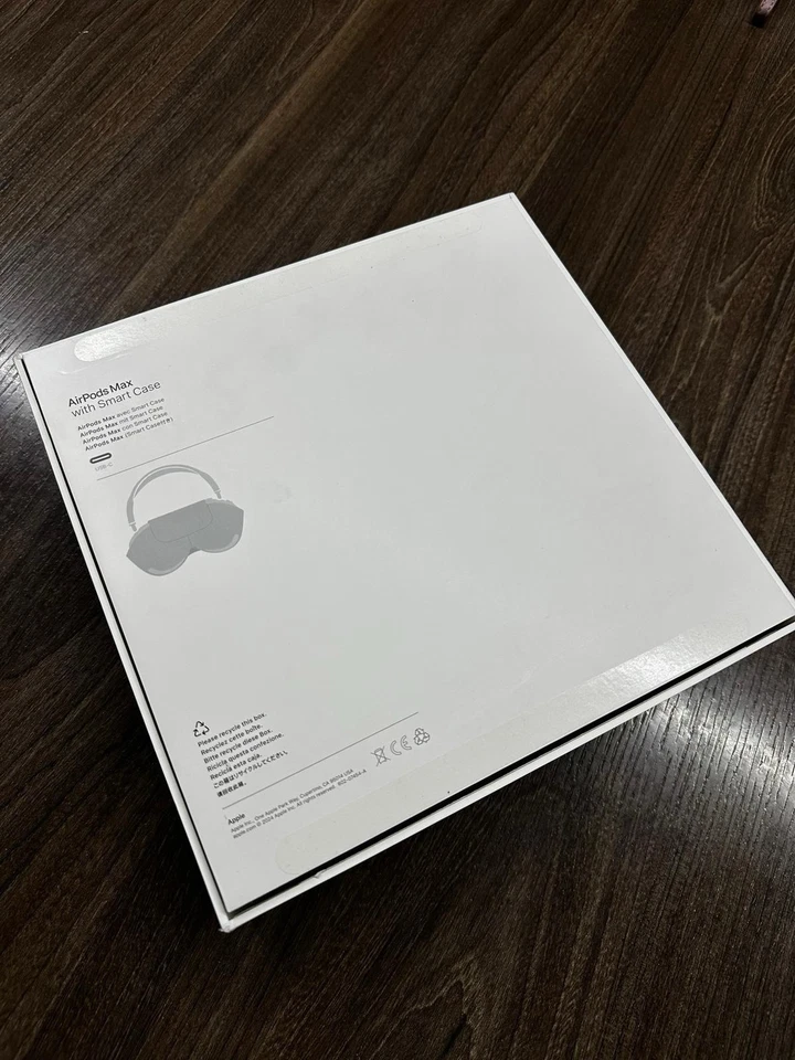 Apple AirPods Max 2a Generazione Cuffie Bluetooth OverEar USB-C Starlight MWW53 - Immagine 2 di 3