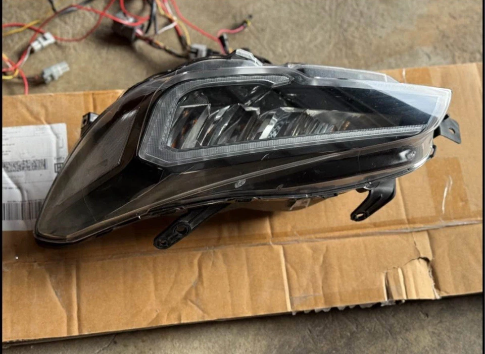 Faro de posventa Subaru Wrx para 2015 a 2021 WRX  Foto 2 de 3