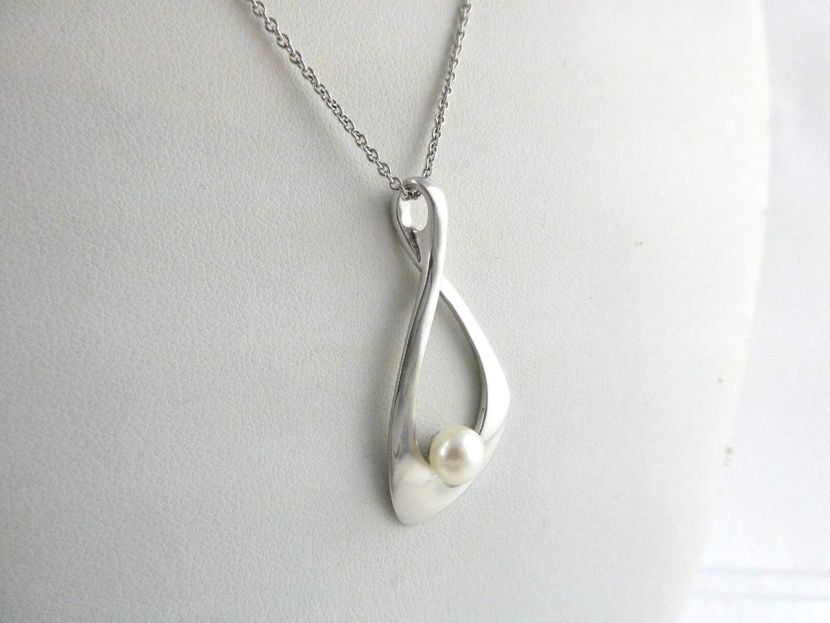 Designer Sterling Silver Cultured Pearl Swirl Shape Pendant
