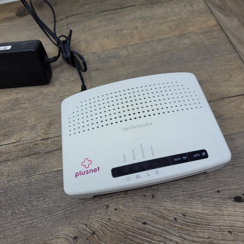 12V NETZTEIL + TECHNICOLOUR PLUSNET WLAN ADSL ROUTER