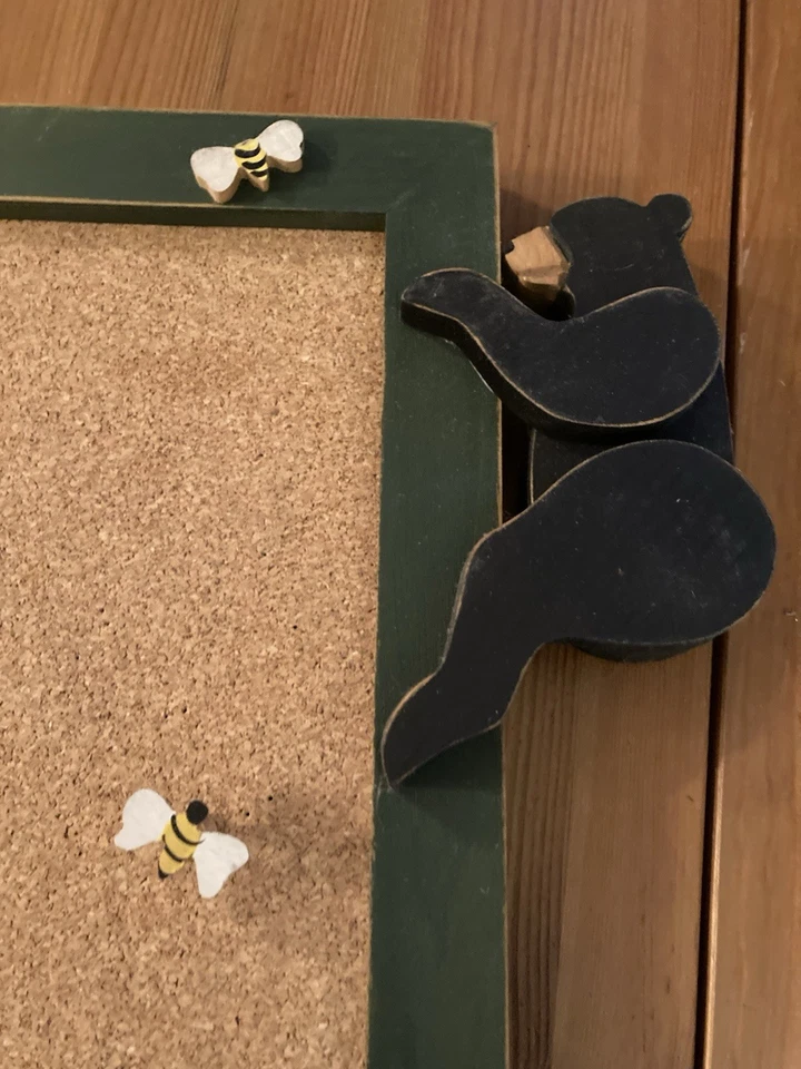 Bear And Bee Bulletin Board - Image 3 of 3