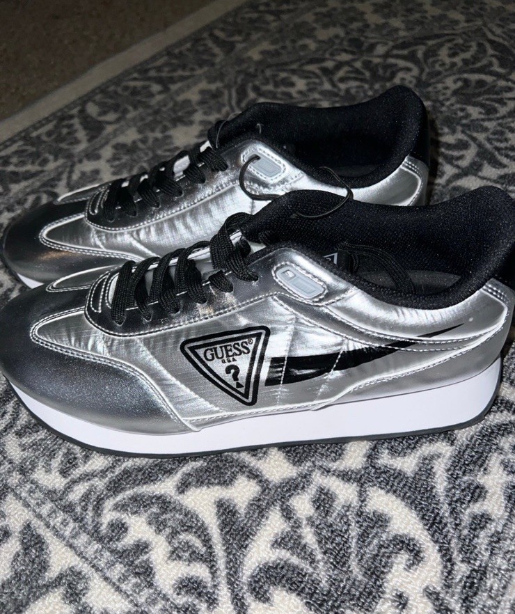 Guess Men&rsquo;s Sneakers