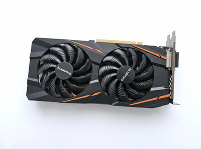 Gigabyte Radeon RX 570 Gaming 4GB Grafikarte   Windforce   HDMI/3x DisplayPort