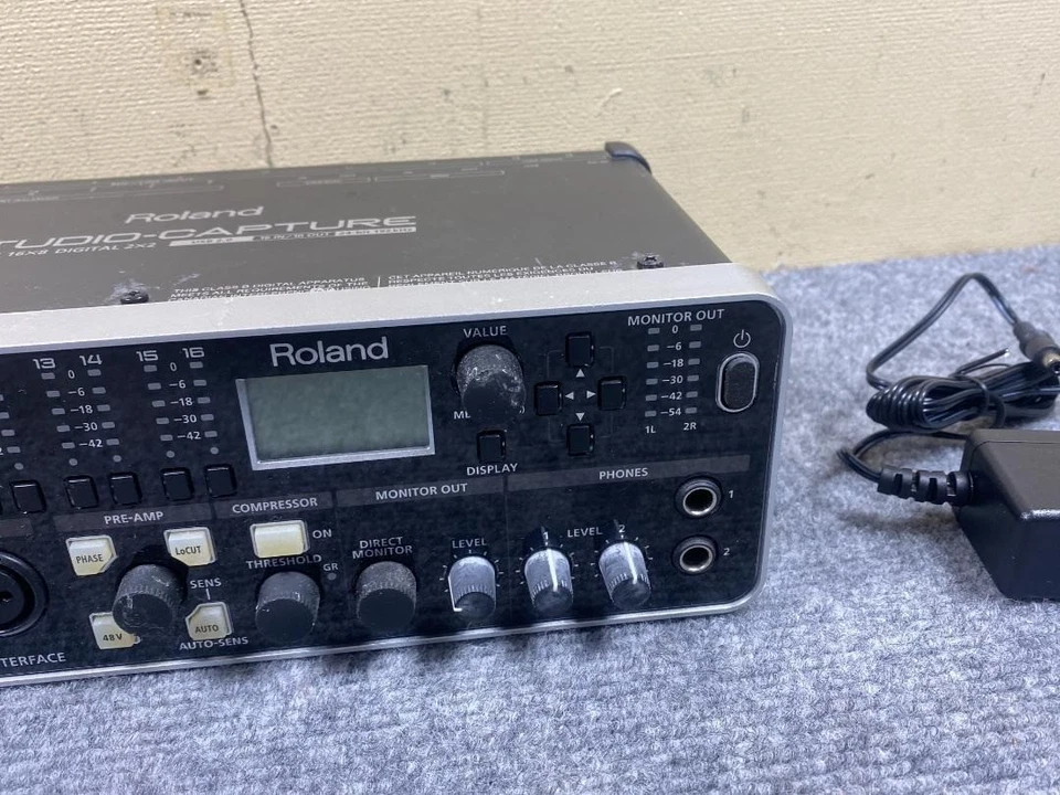 Roland UA-1610 Studio Capture USB 2.0 Audio Interface Black Sound Music Gear Pro - Image 2 of 4