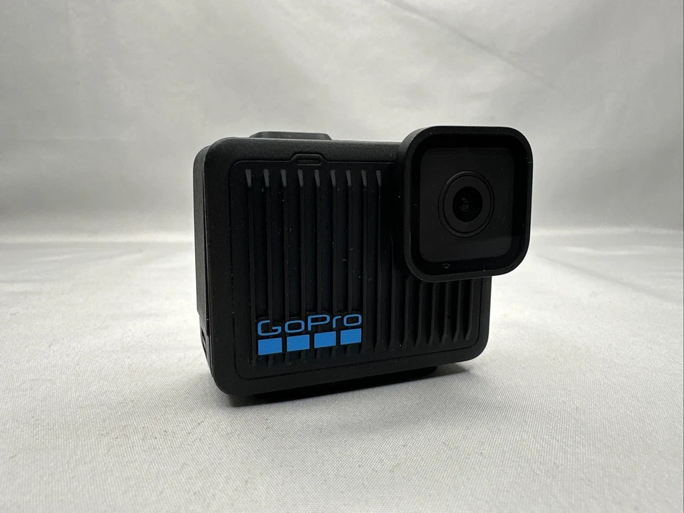 GoPro Hero Compact - 4K Waterproof Action Camera 2024 BUNDLE - USED - READ DESC. - Image 2 of 4