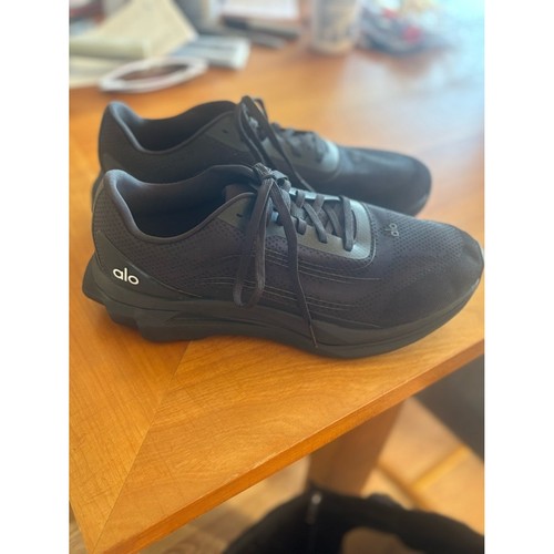 NWOT ALO Yoga Men's All-Black Athletic Running Sneakers size 11