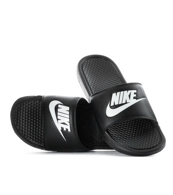 Size 9 nike benassi jdi black