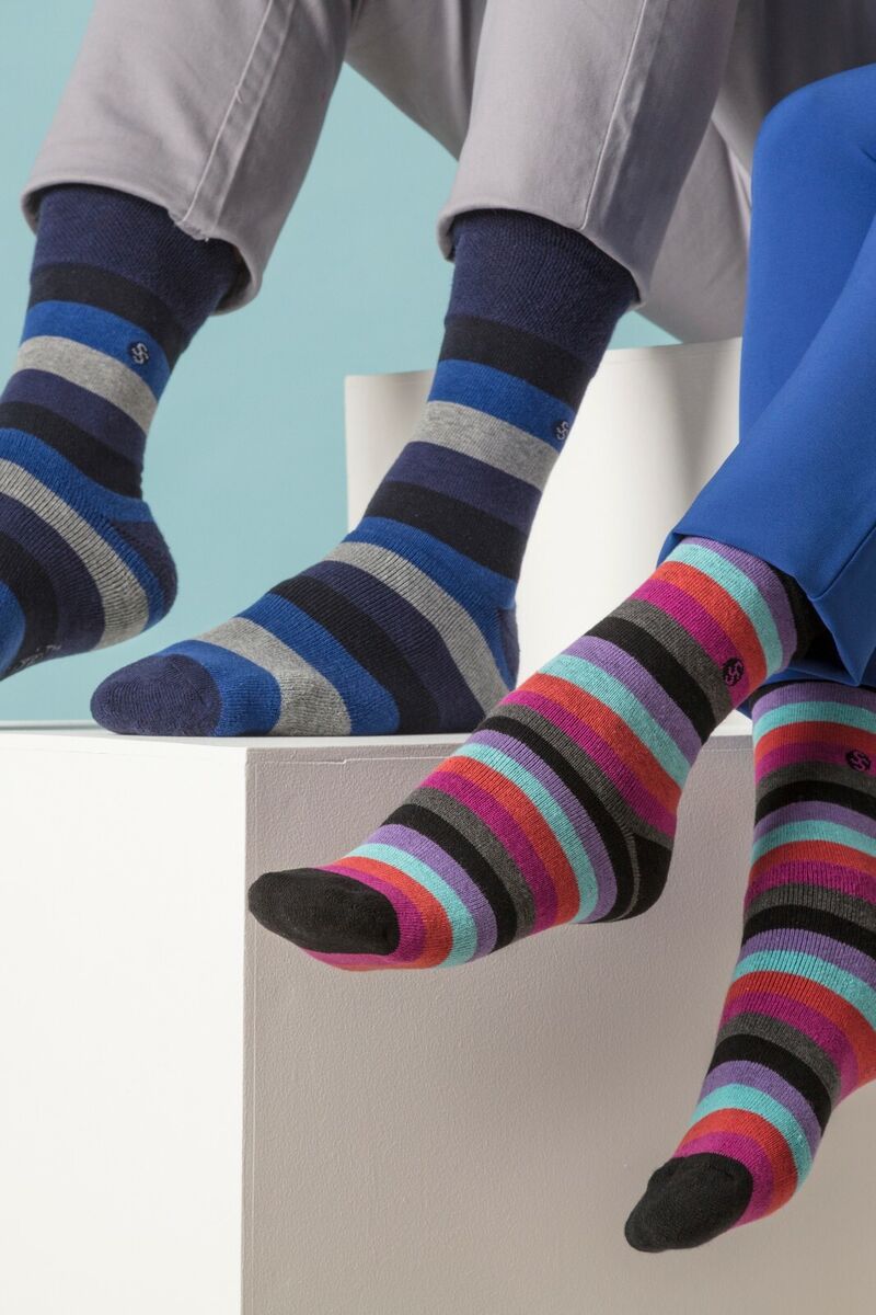 【現金特価】 GRIP6 Wool Socks Men's & Women Unisex Pack Thick Wool Hiking Socks Everyday Black Medium