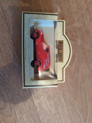 Lledo Days Gone 1939 Chevrolet Kastenwagen Brooke Bond Tea, 30006