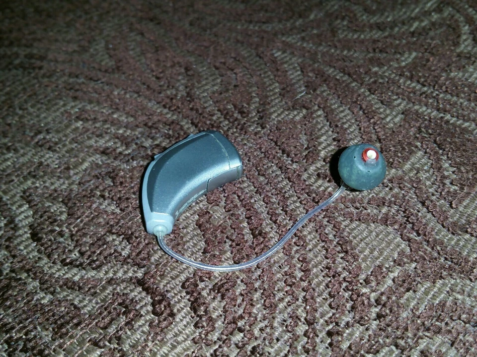 Audífono digital Starkey serie 3 i90 BTE ce 0086 41-06 piezas sin probar como está Foto 2 de 4