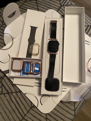 Apple Watch Series 5 44mm Gehäuse mit Milanaise Armband - Space Schwarz...