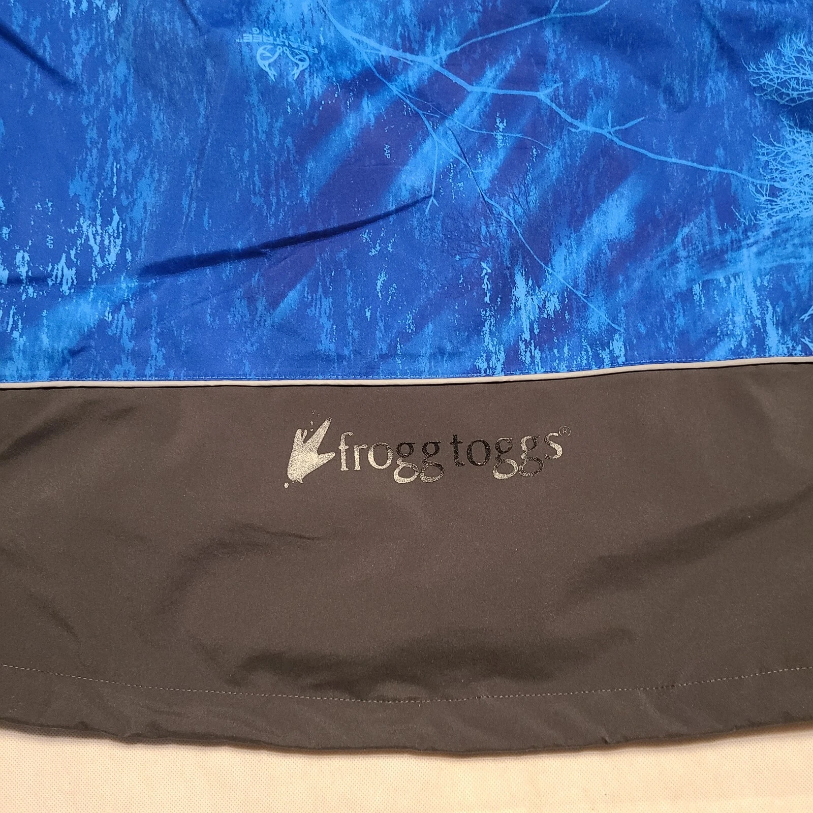 Limited Edition Frogg Toggs Pilot PRO Jacket Sz M Realtree Fishing Dark Blue - product detail image 13