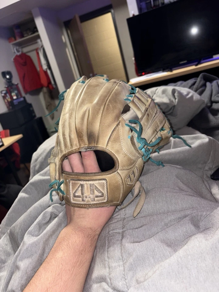 Бейсбольная перчатка 44 Pro Outfield - Изображение 2 из 4