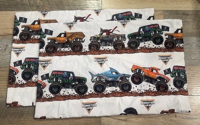 Monster Jam Pillow Case Grave Digger Maximum Destruction Standard Trucks 2 PIECE