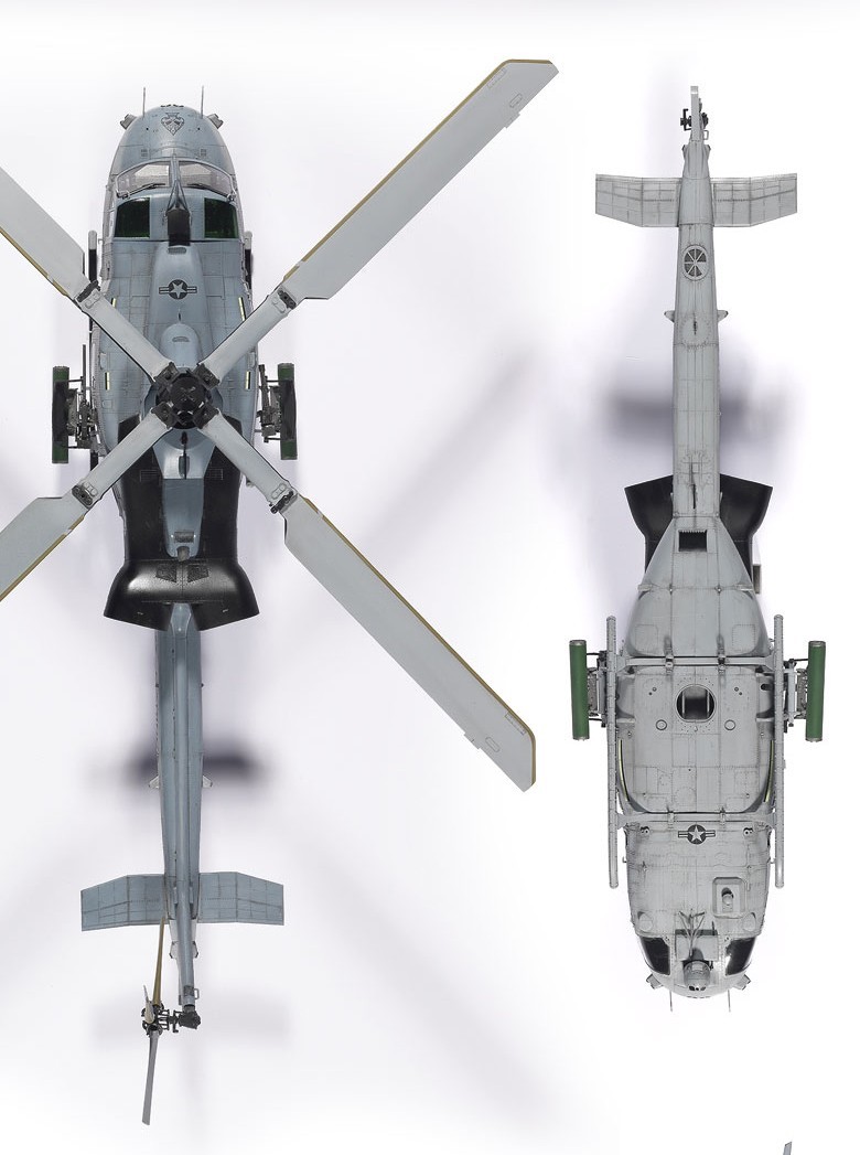 Academy 1/35 USMC UH-1Y Venom US Marine Helicoptor Huey Plastic