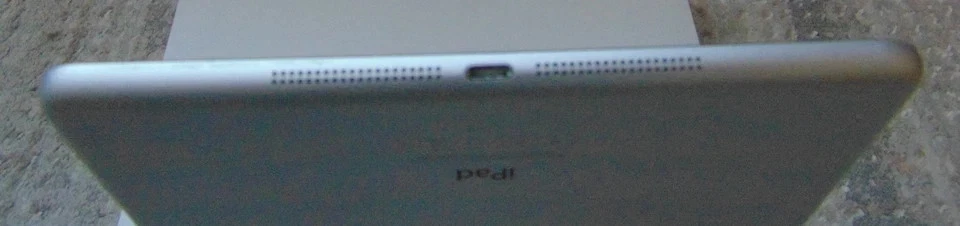 Apple iPad Air 1. Gen. 16GB, WLAN + Cellular (Vodafone), 24,64 cm, (9,7 Zoll) -, Foto 3 von 5