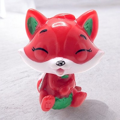 Hatchimals CollEGGtibles FOXFIN Red Mini Figure Bobble Head Toy Christmas Advent