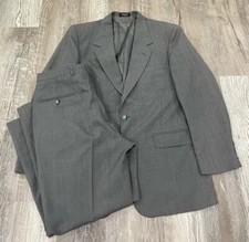 Towncraft 2 Piece Suit Mens 40R. Pants 34/27 Gray