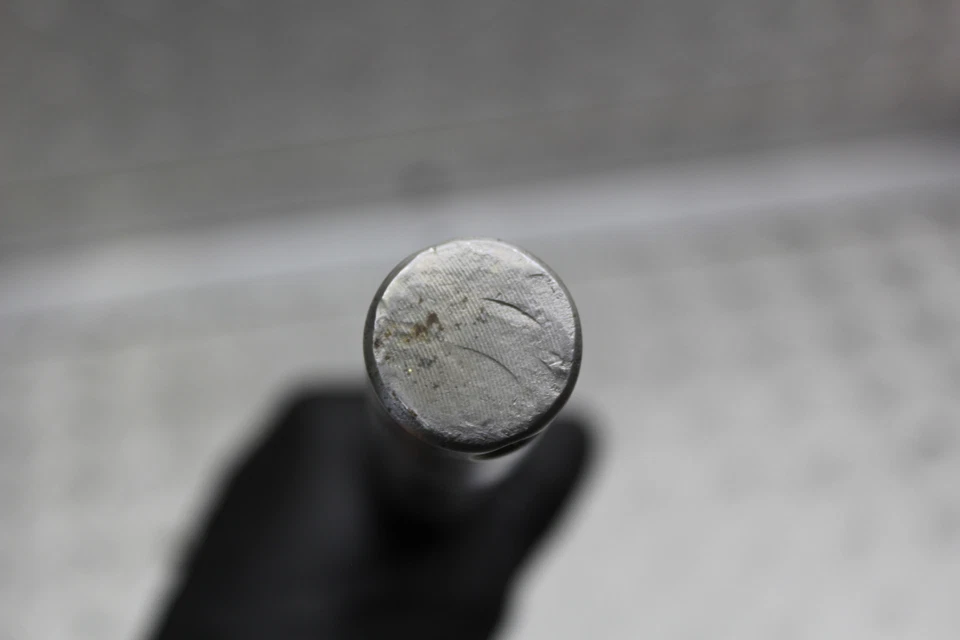 Kawasaki Vulcan 1500 1999 VN1500J Drifter eje de llanta delantero 41068-0058 Foto 3 de 4