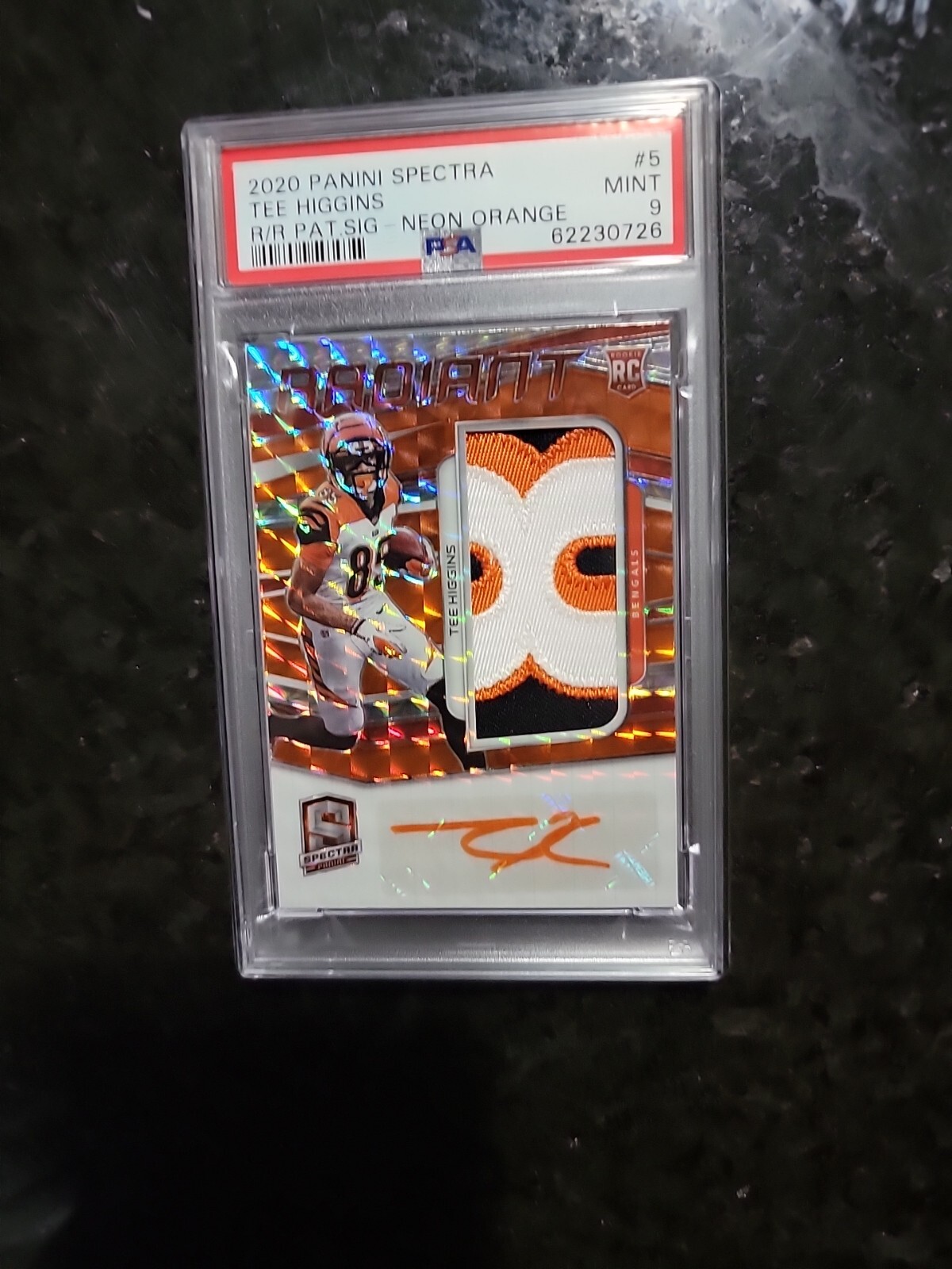 Tee Higgins Panini Spectra Radiant Rookie Patch Signatures #5 Neon Orange