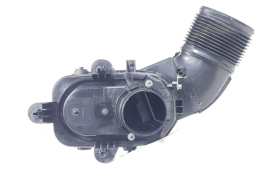 Maserati Levante 2017 Right Air box top P/N 670101256