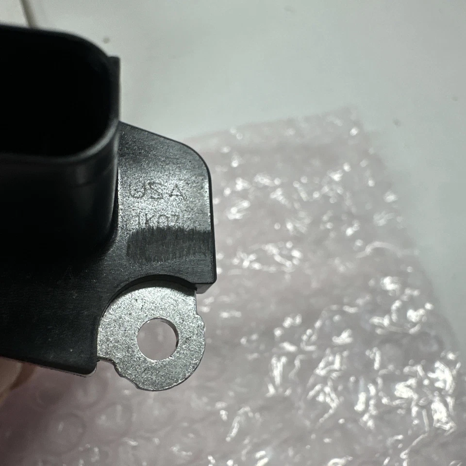 大众气流传感器日立 MAF0012 适用于精选福特水星马自达林肯  — 第 4/4 张图片
