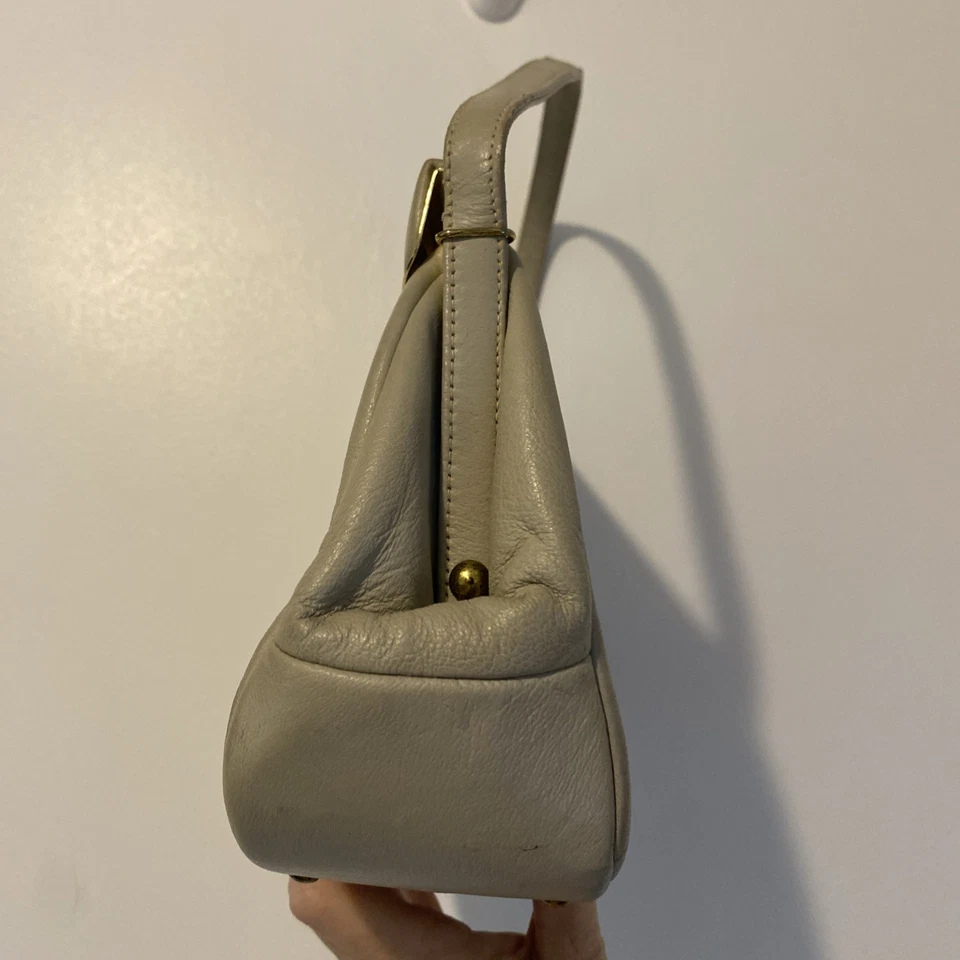 Etra Vintage Cream Leather And Brass Purse Shoulder Bag - Image 3 of 4