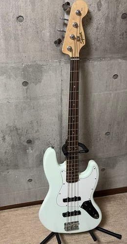 Squier by Fender Electric Bass White - Photo 1/8