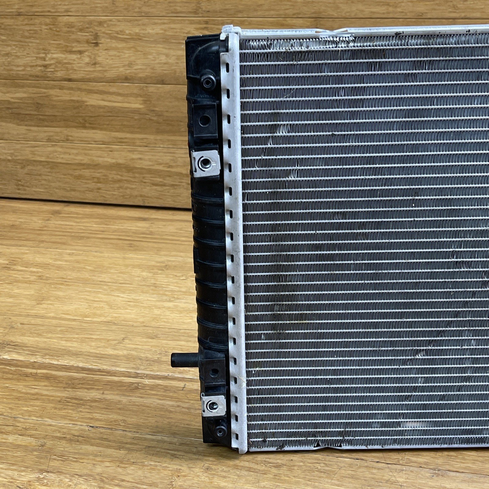 2017-2023 Audi R8 V10 5.2 Left / Right Radiator Coolant 18k Mil *NOTE* OEM