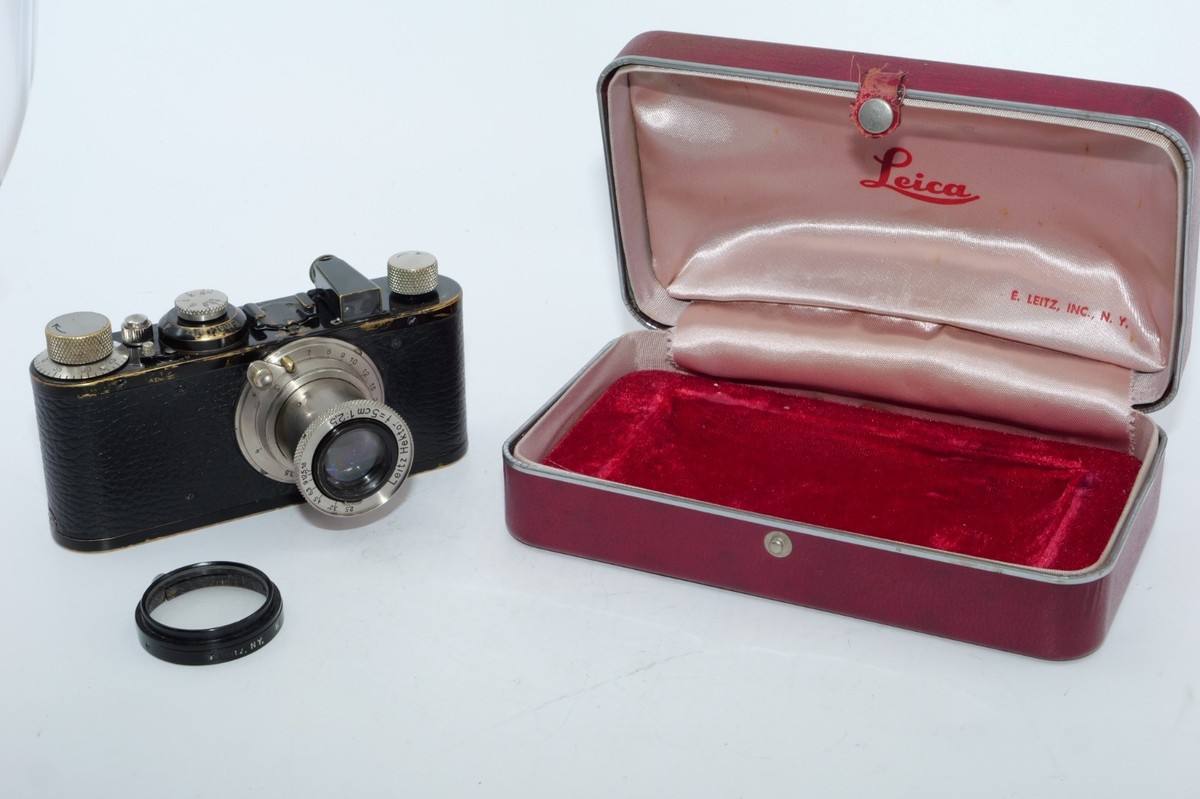 Leica I (A) camera. Circa 1931. Interchangeable NICKEL Hektor 5cm