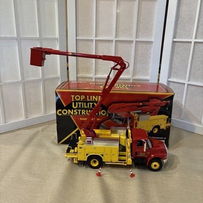 First Gear Top Line Utility Construction 4400 International Truck TSC 1:34