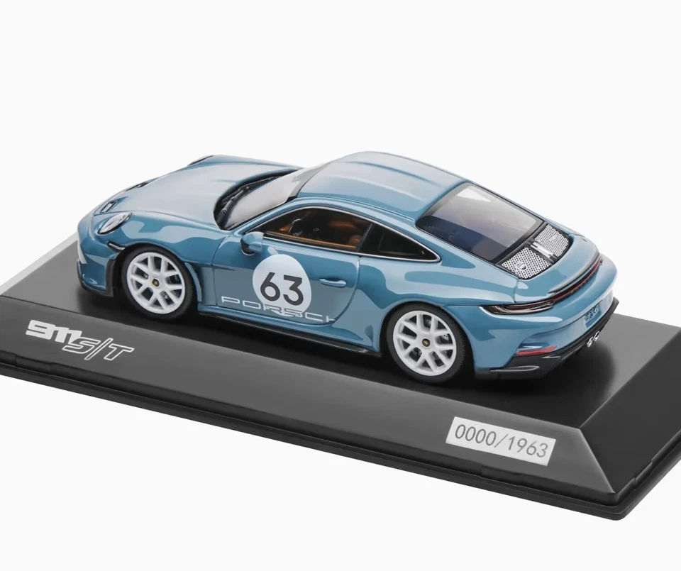 1:43 SPARK 2024 PORSCHE 911 992 S/T shoreblue/cognac interior LIMITED DEALER ED - Image 3 of 3