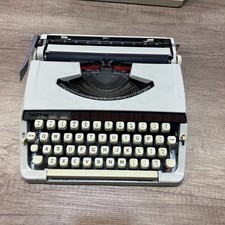 Brother Deluxe 900 Portable Typewriter please read 