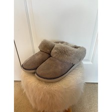 OluKai Ku'i women's grey slipper size 8