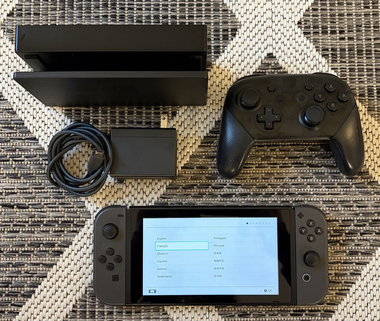Nintendo Switch Bundle: Console, Joycons, Dock, Controller, Cord, & Kirby Game