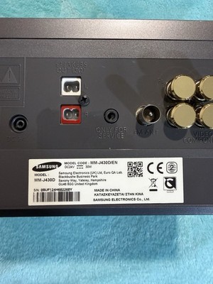 Samsung MM-J430D Blu-ray Player Schwarz mit USB, spielt CD MP3 MPEG-4 WMA