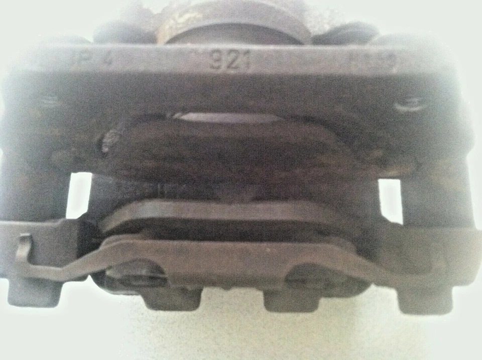 BMW 328i E90 2004-2007 ~ Pinza de freno delantero izquierdo ~ 34116769091 Foto 2 de 4