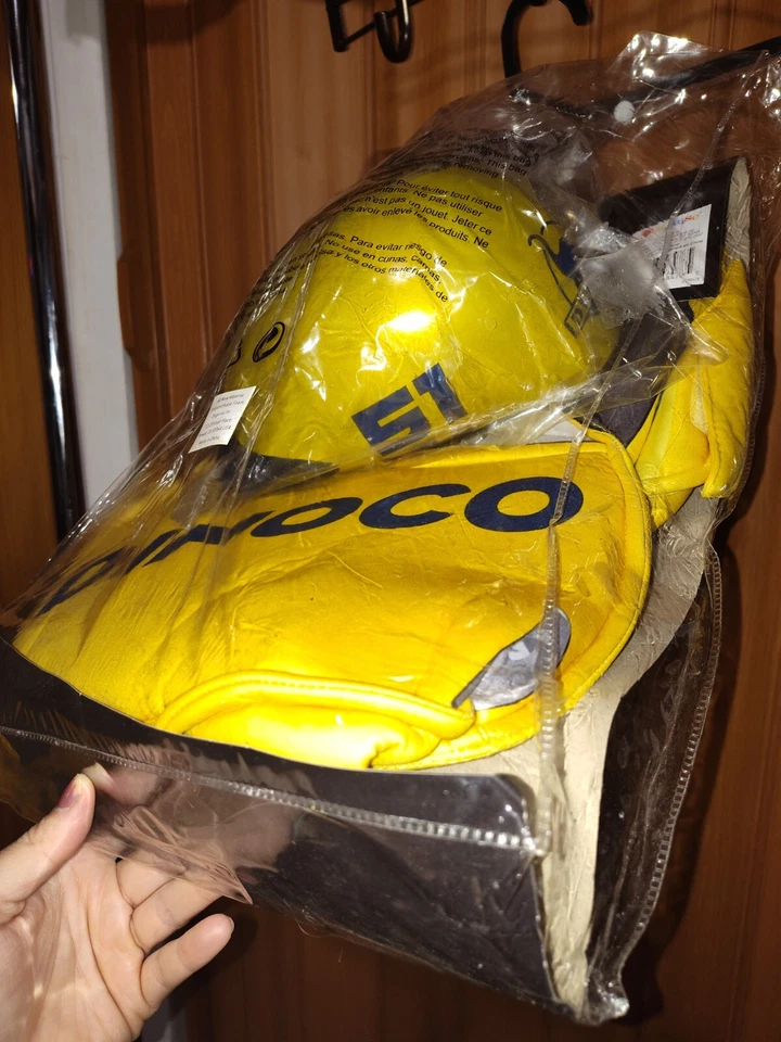 Nuevo Disney Pixar Cars 3 Dinoco 3D Paseo en Coche Disfraz Amarillo Unisex Conjunto Completo Foto 4 de 4