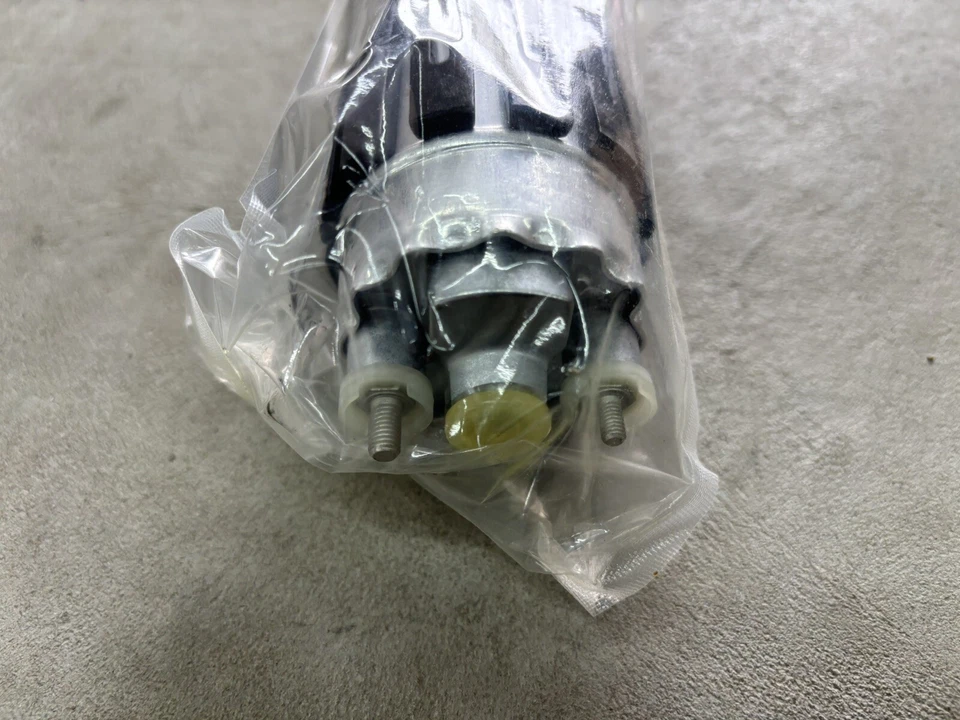 Bomba de combustible eléctrica Porsche 911 Bosch 69466 Foto 3 de 4