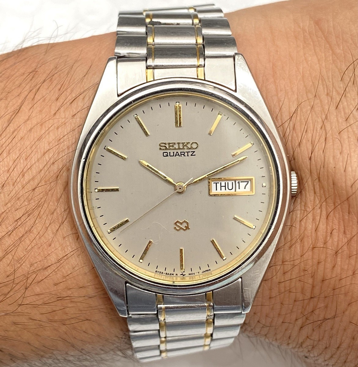 Seiko SQ Quartz 5Y23-8A11 Silver 33mm Day Date Men's Vintage Seiko