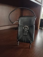Vintage Coach Soho Y2K Black Vertical Wristlet Wallet Leather Silver Buckle