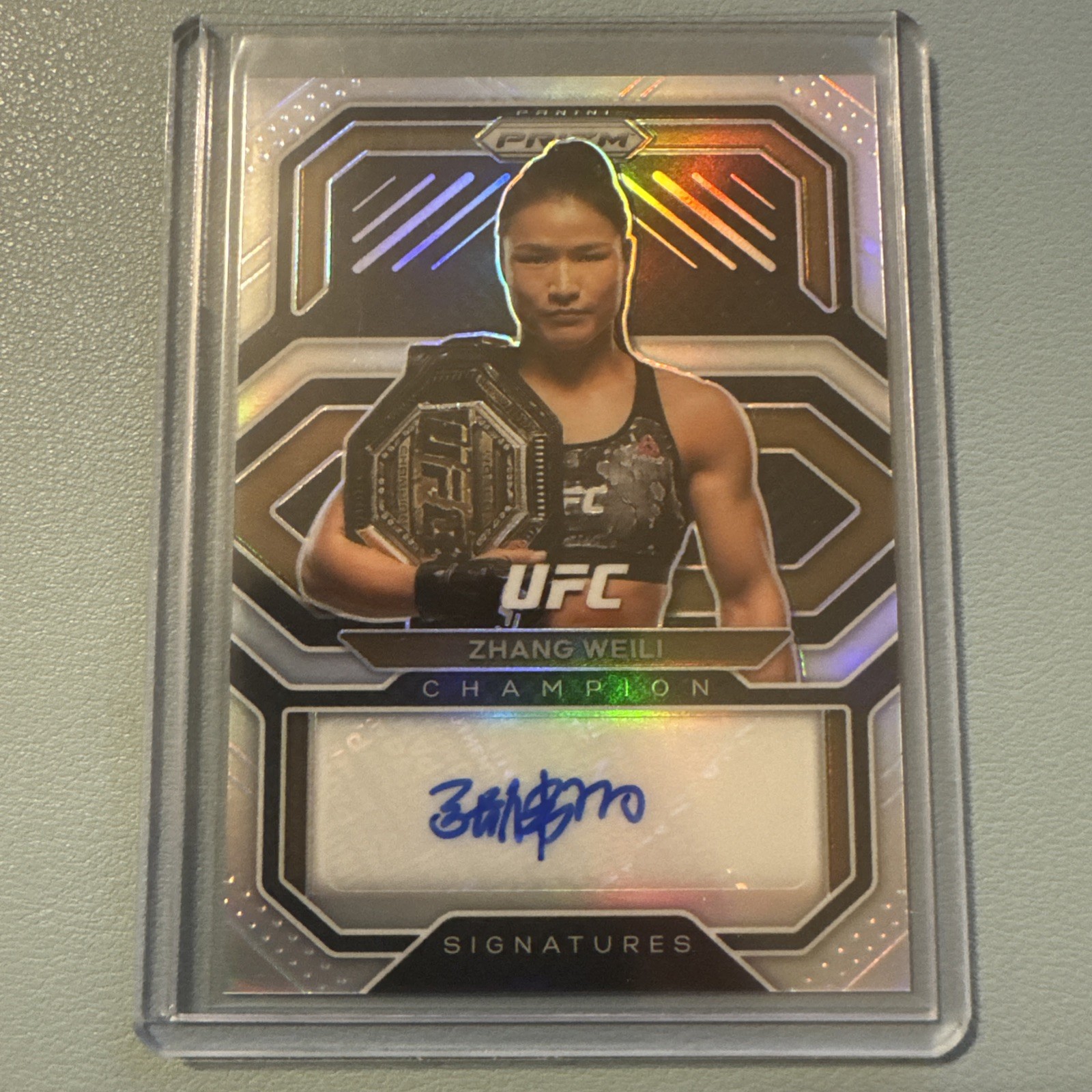 2021 Panini Prizm UFC Zhang Weili Champion Signatures Silver Prizm Auto