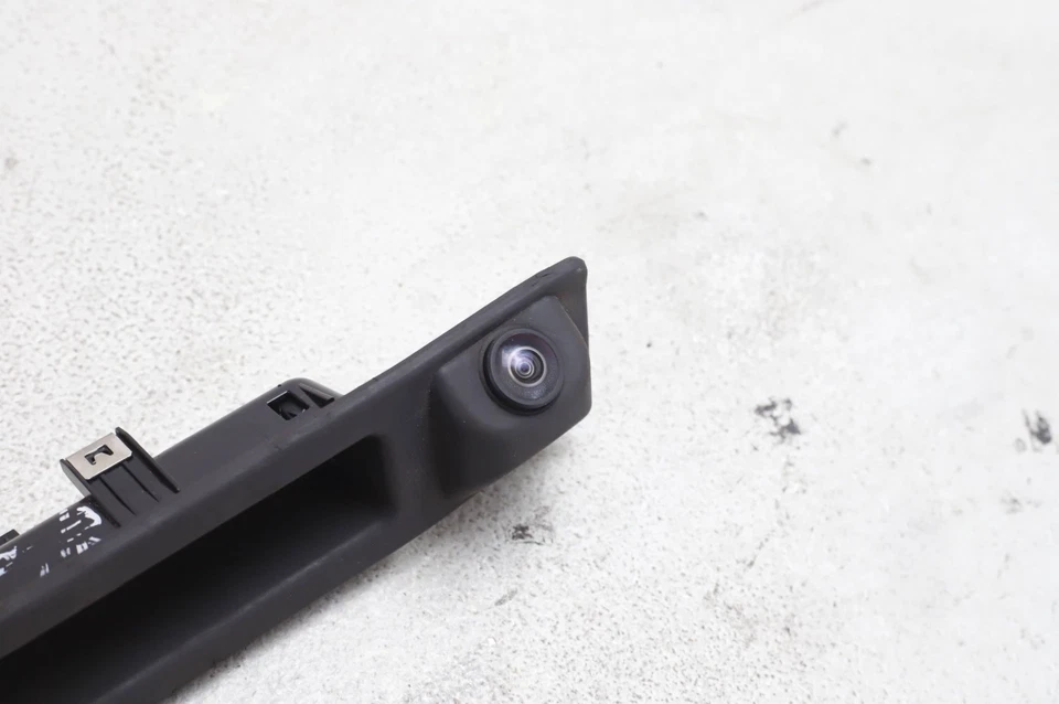 BMW X3 F25 2015 Maniglia Del Bagagliaio Con Telecamera 7345700 - Изображение 2 из 4