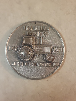 JOHN DEERE MEDALLION TWO MILLION TRACTORS WATERLOO IOWA LTD ED PAPERWEIGHT